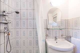 Фермерские дома Casa Elia Бран Двухместный номер с 1 кроватью и собственной ванной комнатой-2